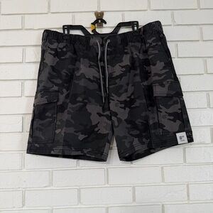 George Black Camo Cargo Shorts Pull On Elastic Waist Size L NWT